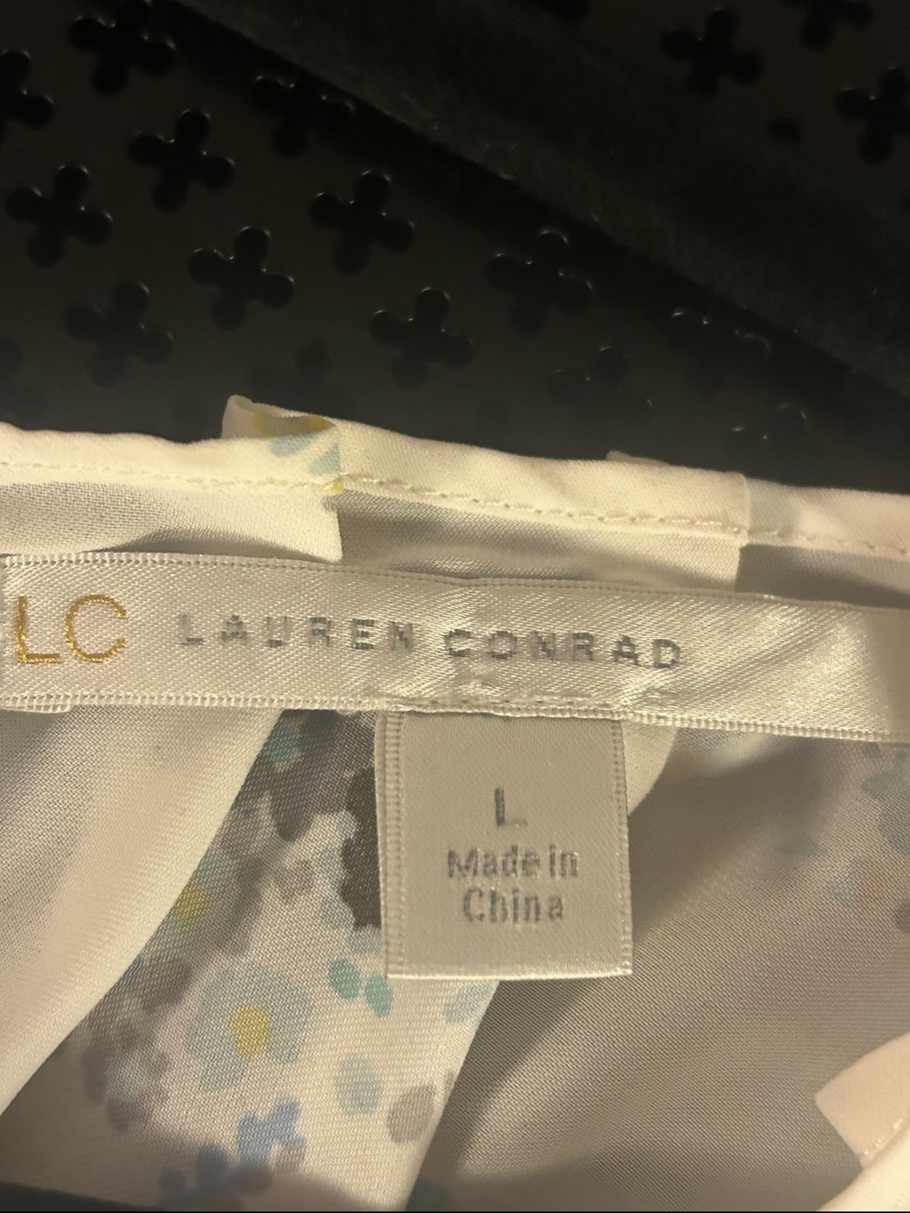 Lauren Conrad Ivory Floral Print Tie-Neck Blouse – L - Picture 7 of 9